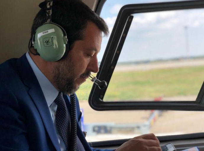 Matteo Salvini da Orban, attacco a M5s: "Ridurre le tasse è l'unico modo per far ripartire il Paese"